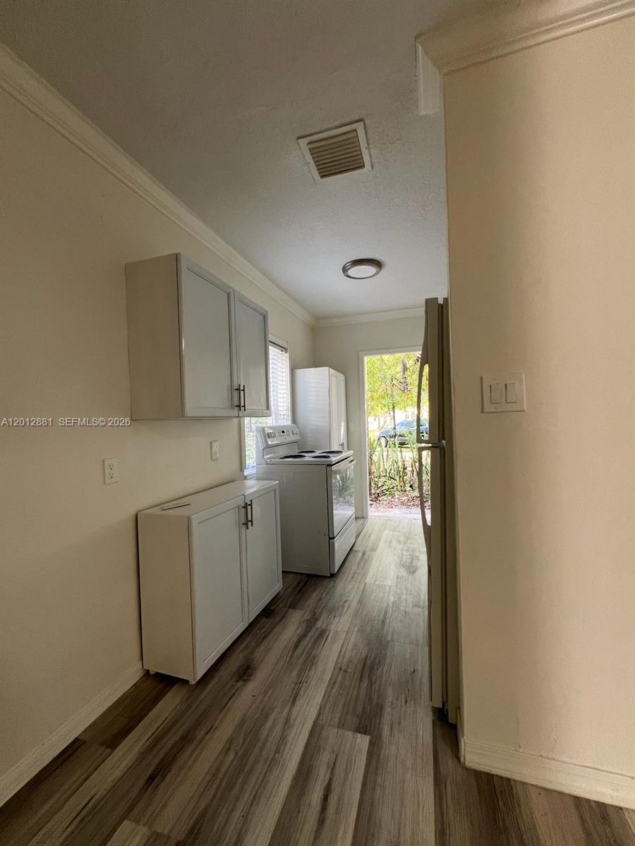 HOLLYWOOD LAWNS - Residential Income