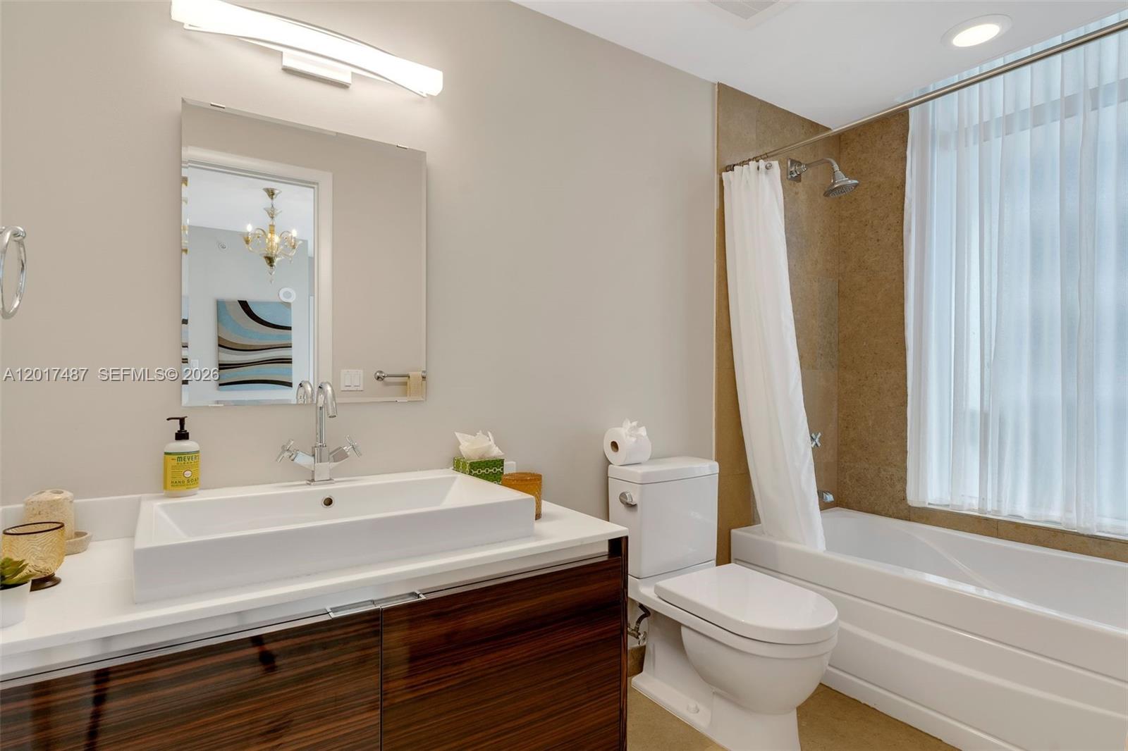 THE CARIBBEAN CONDO - Residential Lease