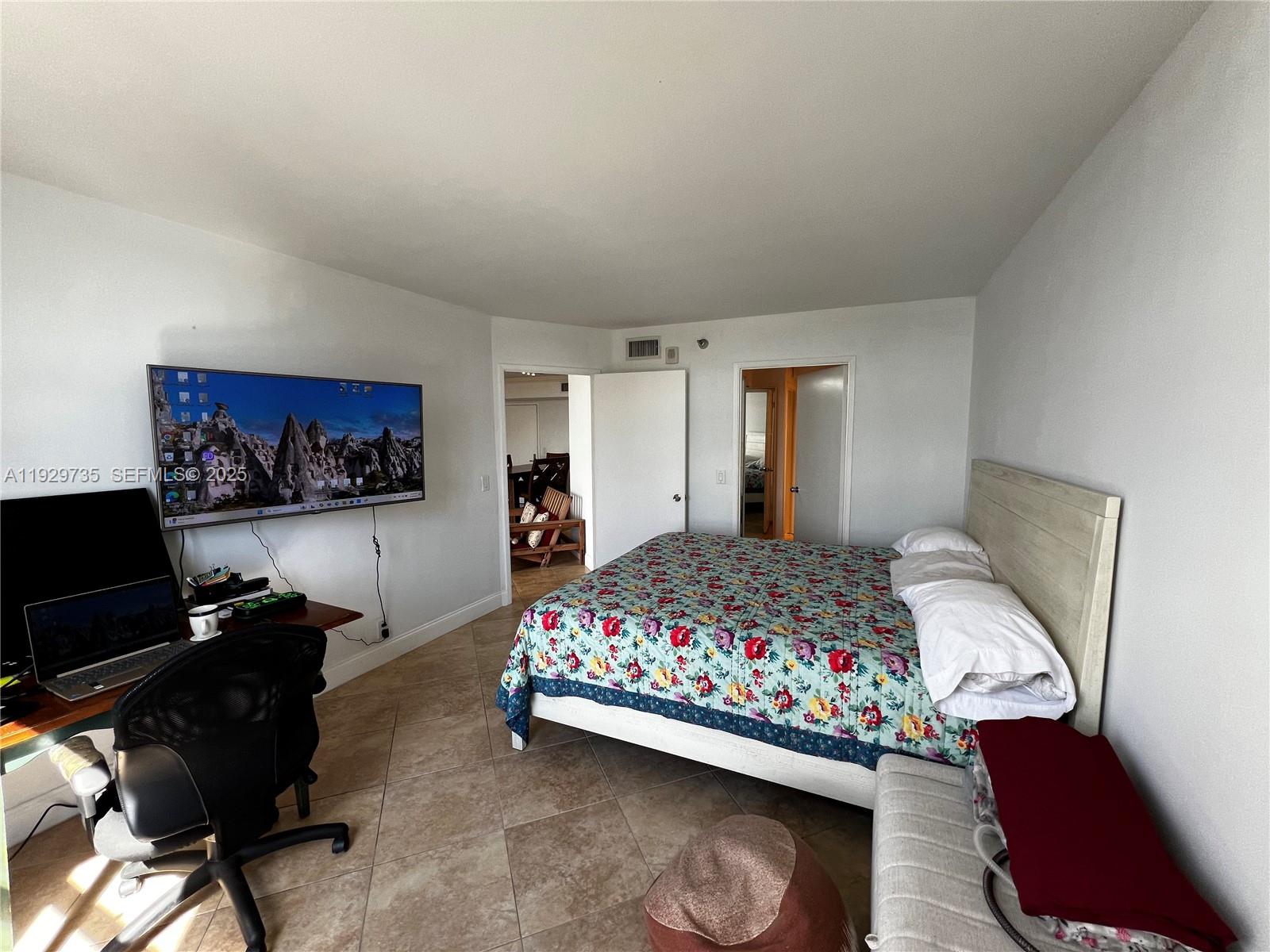 MYSTIC POINTE TOWER 600 - Residential