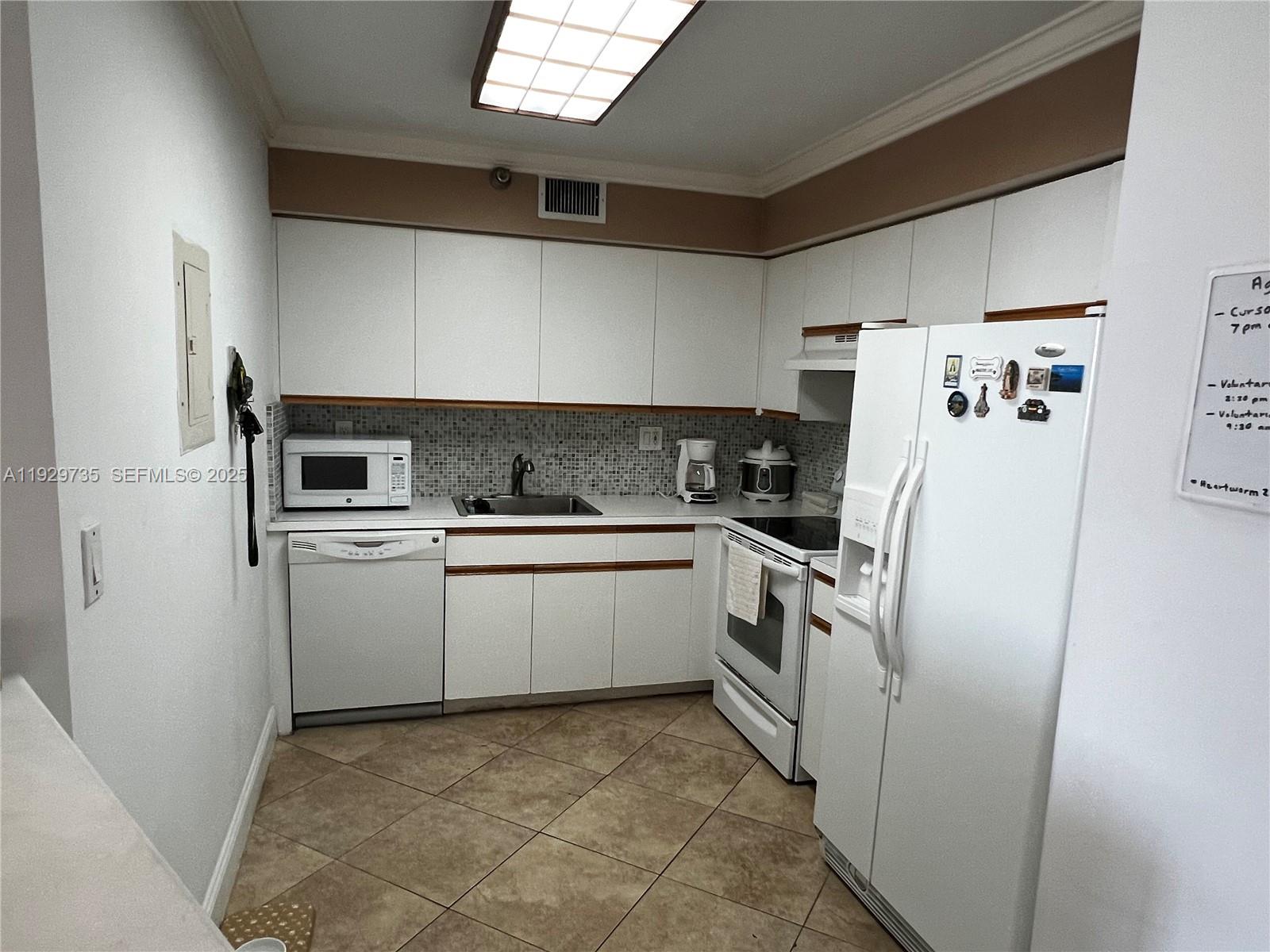MYSTIC POINTE TOWER 600 - Residential