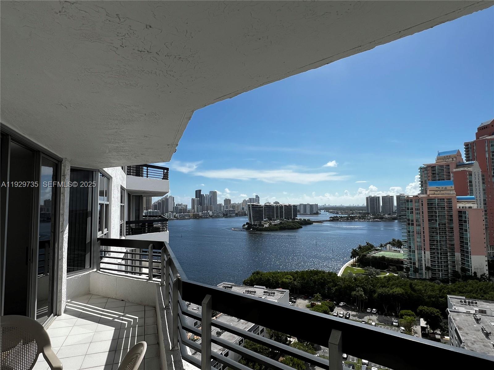MYSTIC POINTE TOWER 600 - Residential