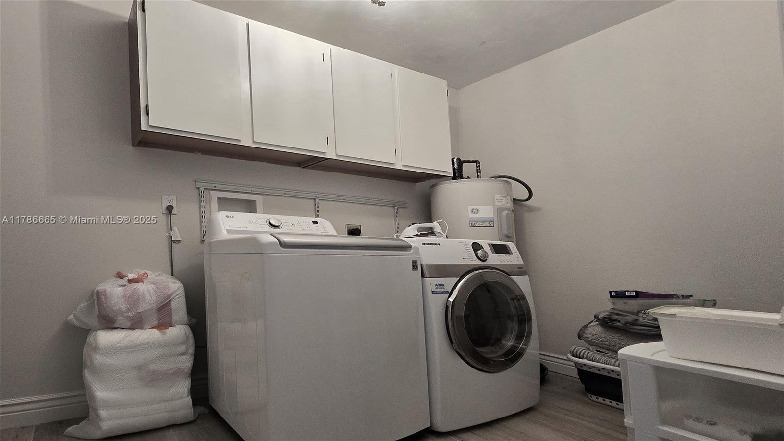 BOCA RATON SQUARE UNIT 2 - Residential Lease