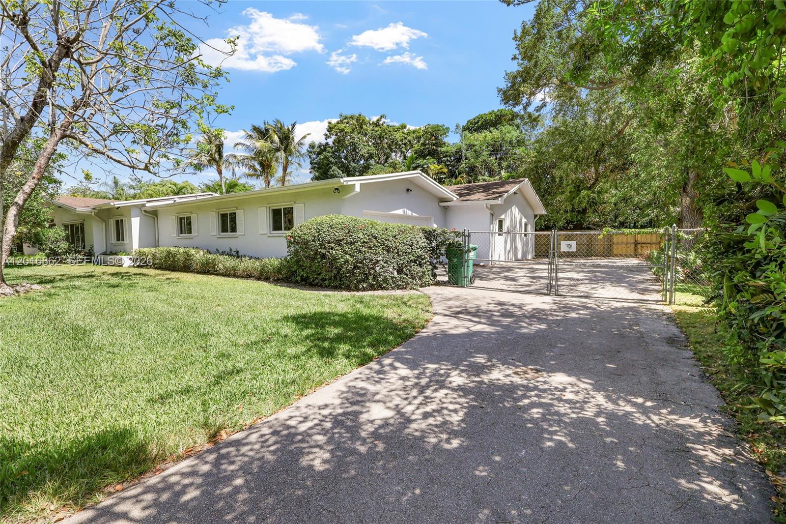 VILLAGE GROVE - Residential
