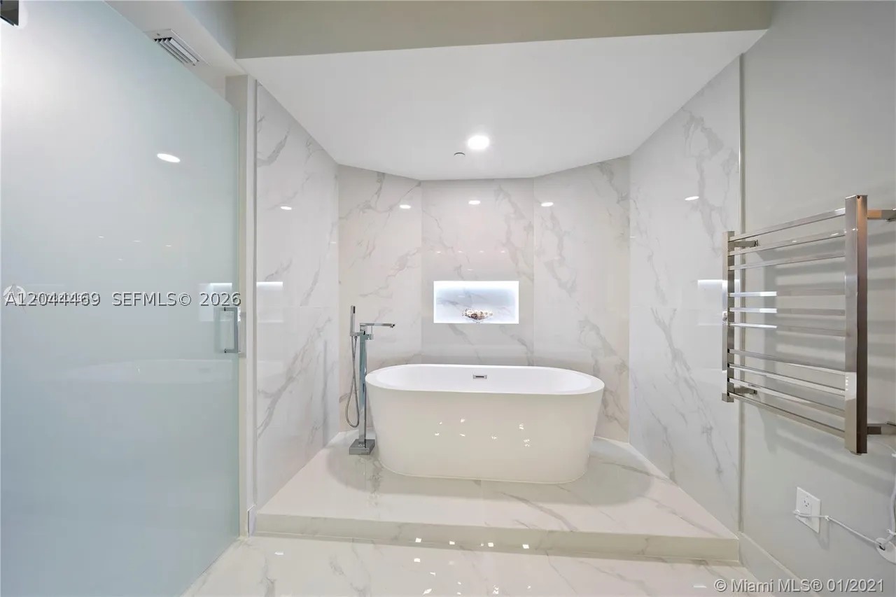 PORTOFINO TOWER CONDO - Residential