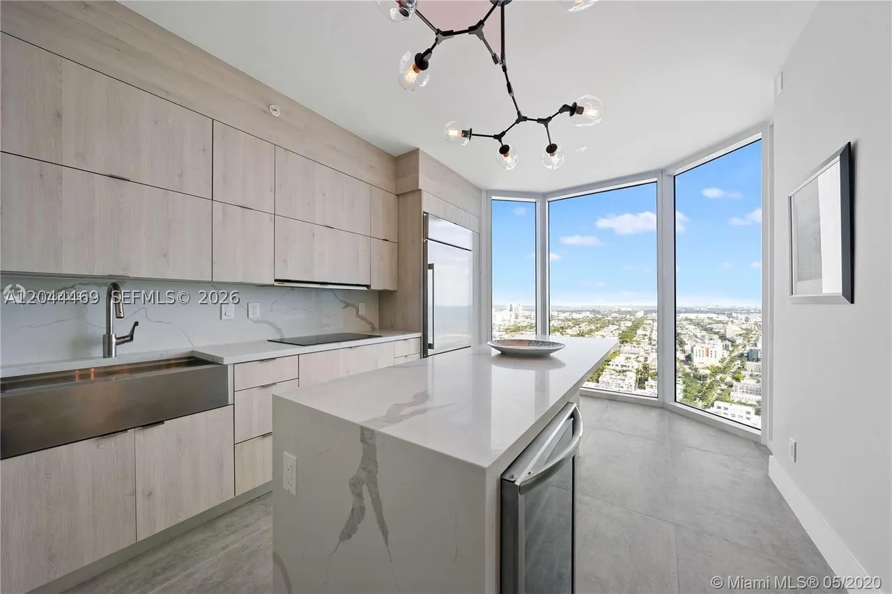 PORTOFINO TOWER CONDO - Residential