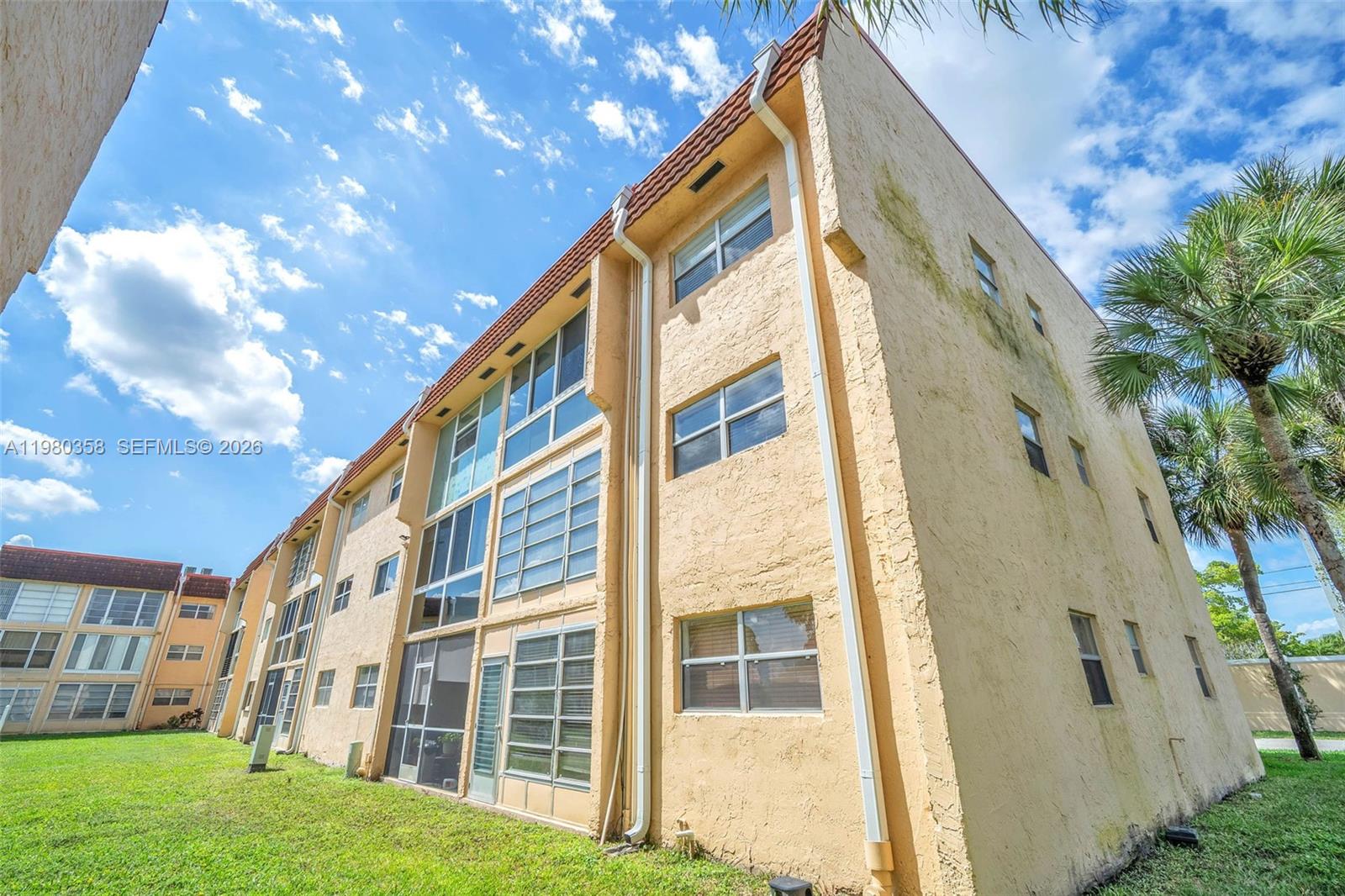 SUNRISE LAKES 60 CONDO - Residential