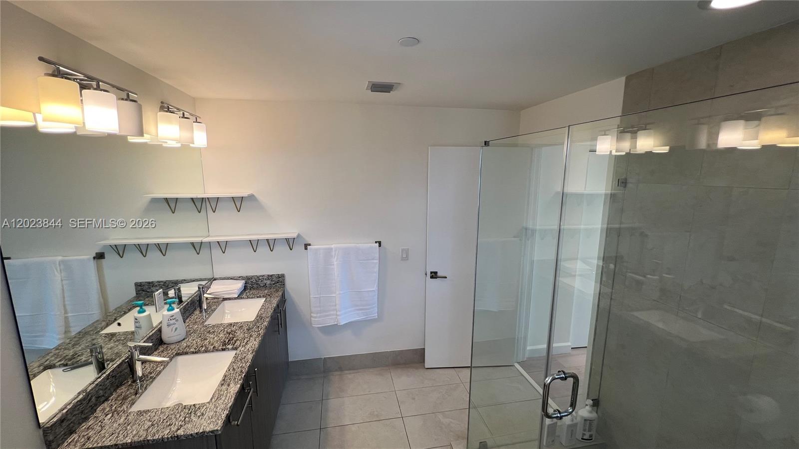 5350 Park Condo - Residential