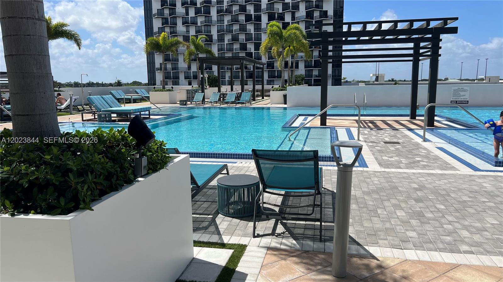 5350 Park Condo - Residential