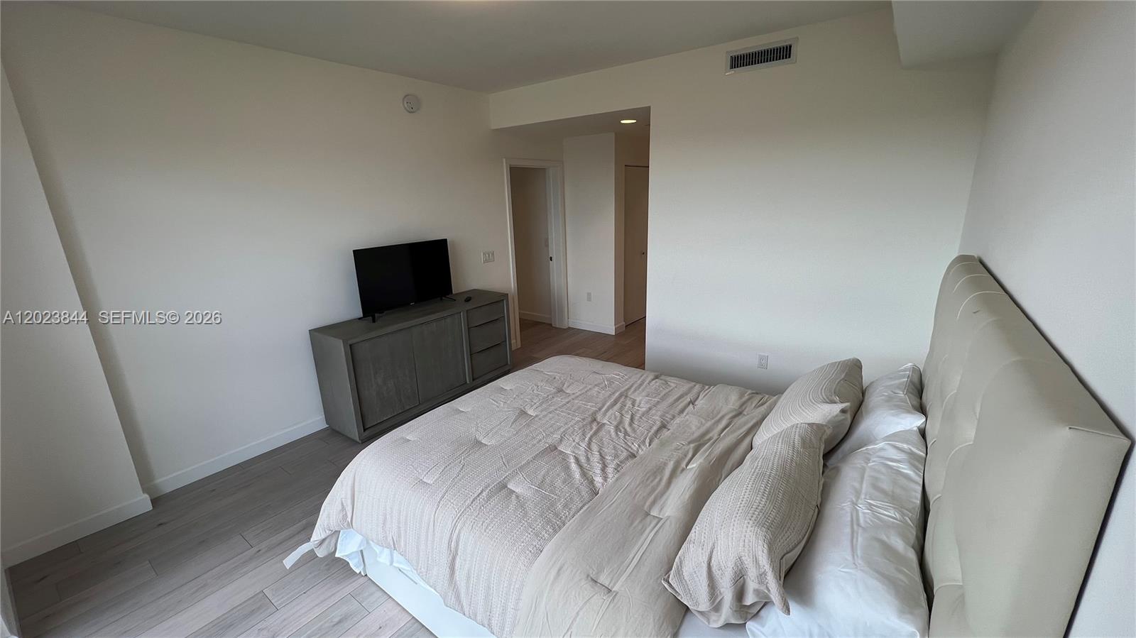 5350 Park Condo - Residential