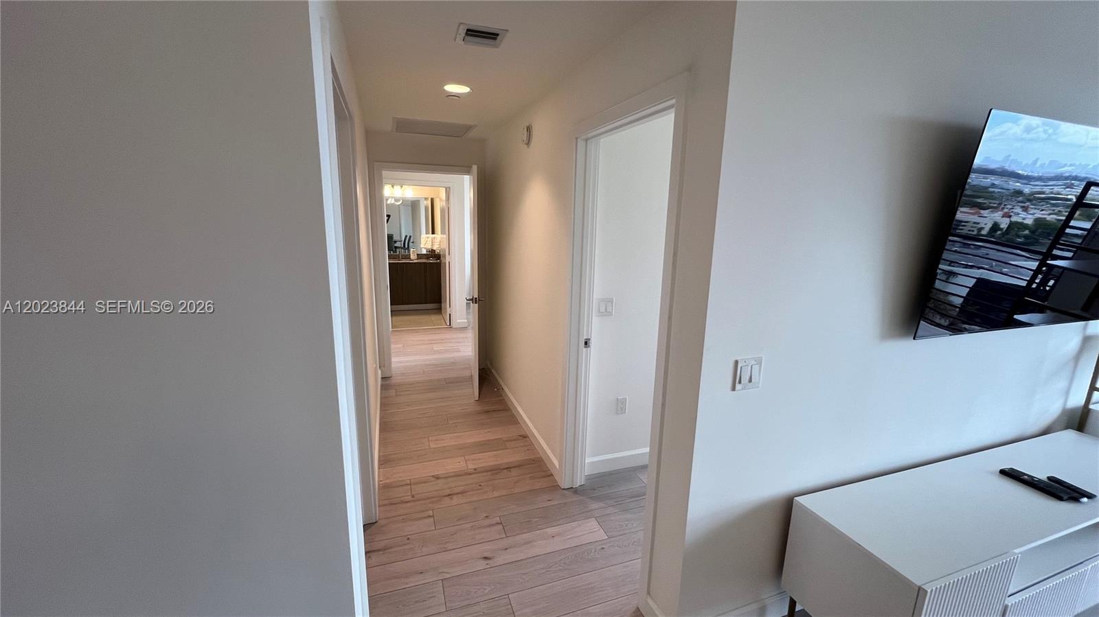 5350 Park Condo - Residential