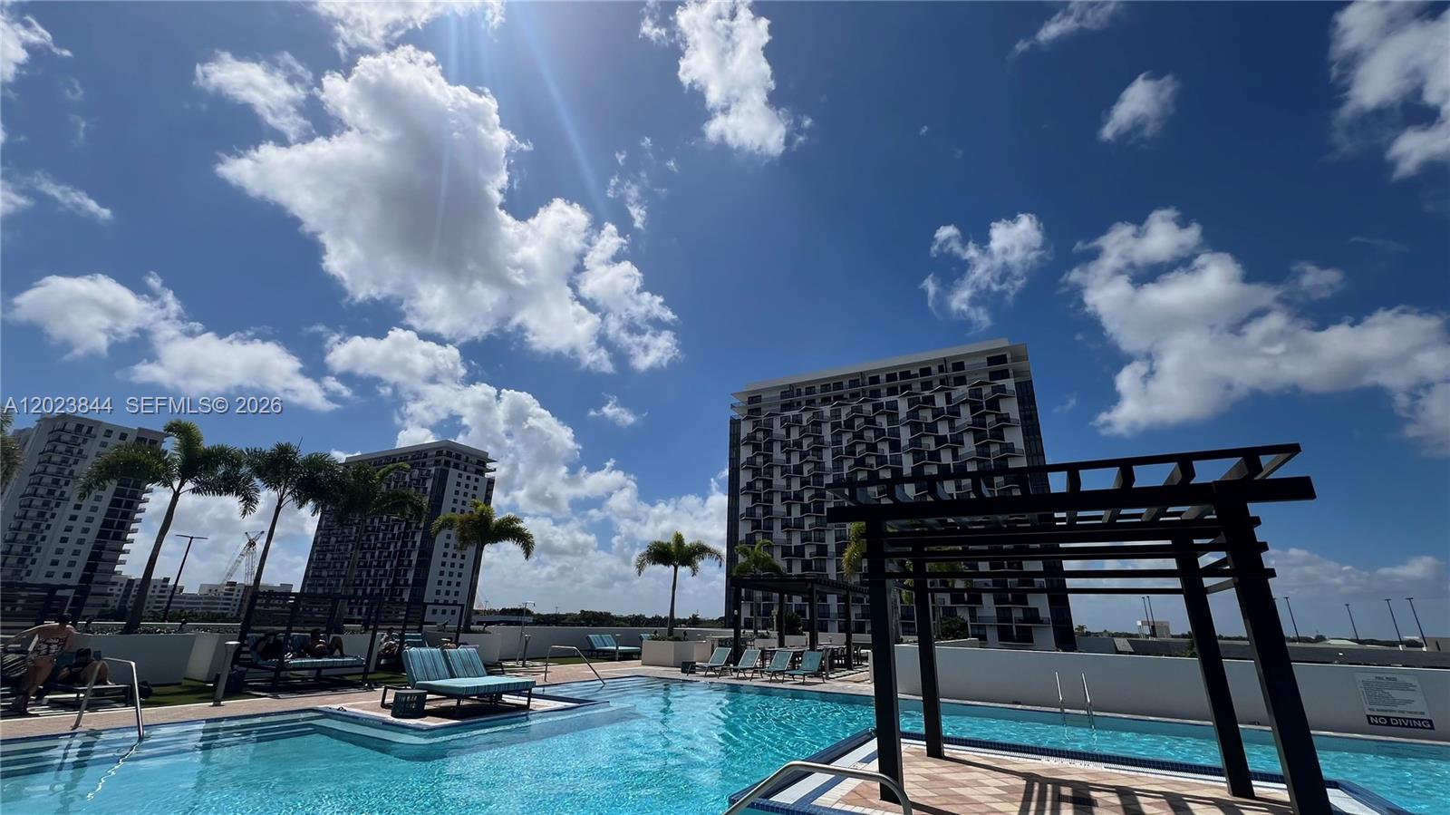 5350 Park Condo - Residential