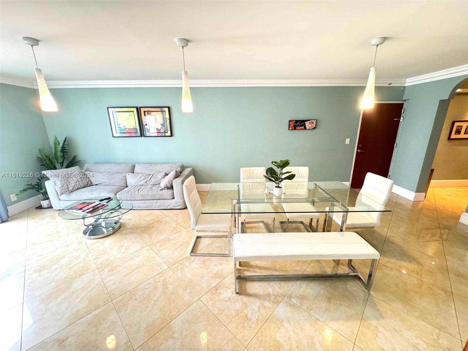 TIDES ON HOLLYWOOD BEACH - Residential