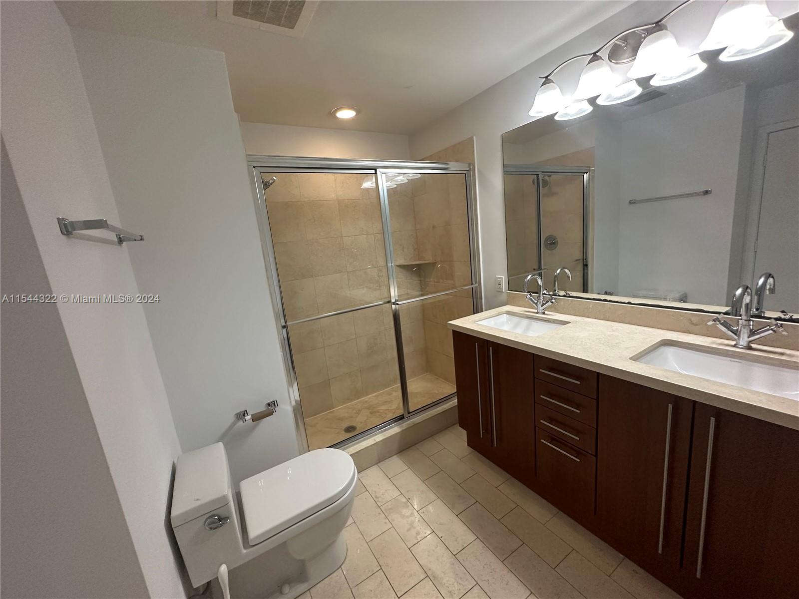 THE AXIS ON BRICKELL COND - Residential