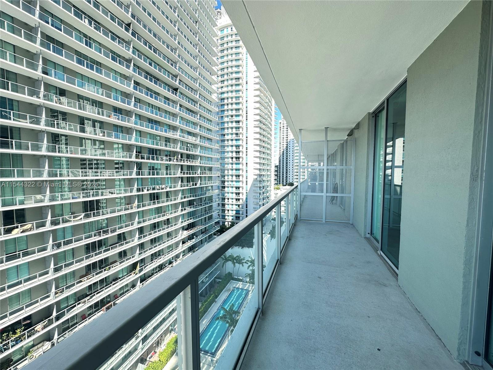THE AXIS ON BRICKELL COND - Residential