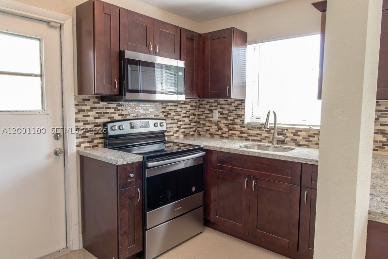 SUNRISE GOLF VILLAGE SEC - Residential Income