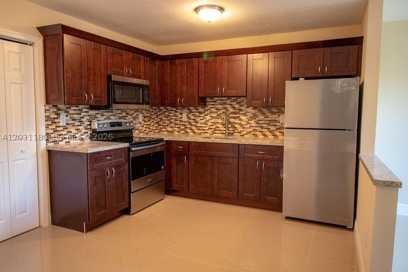 SUNRISE GOLF VILLAGE SEC - Residential Income