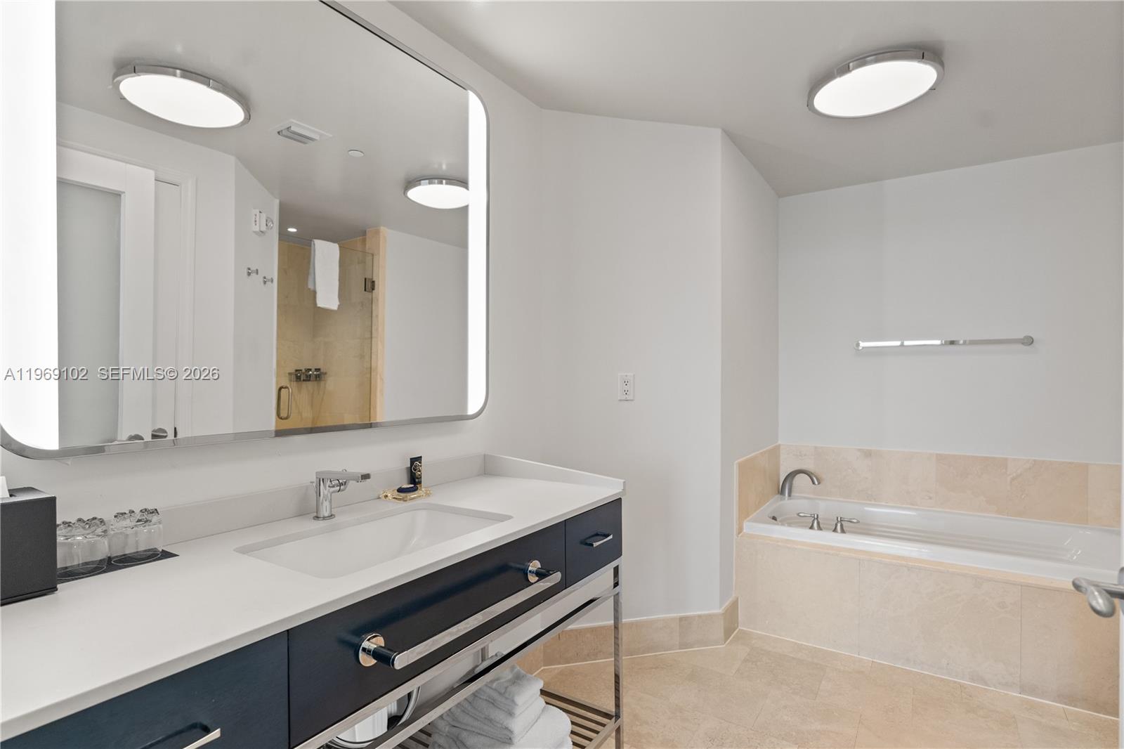 FONTAINEBLEAU II CONDO - Residential