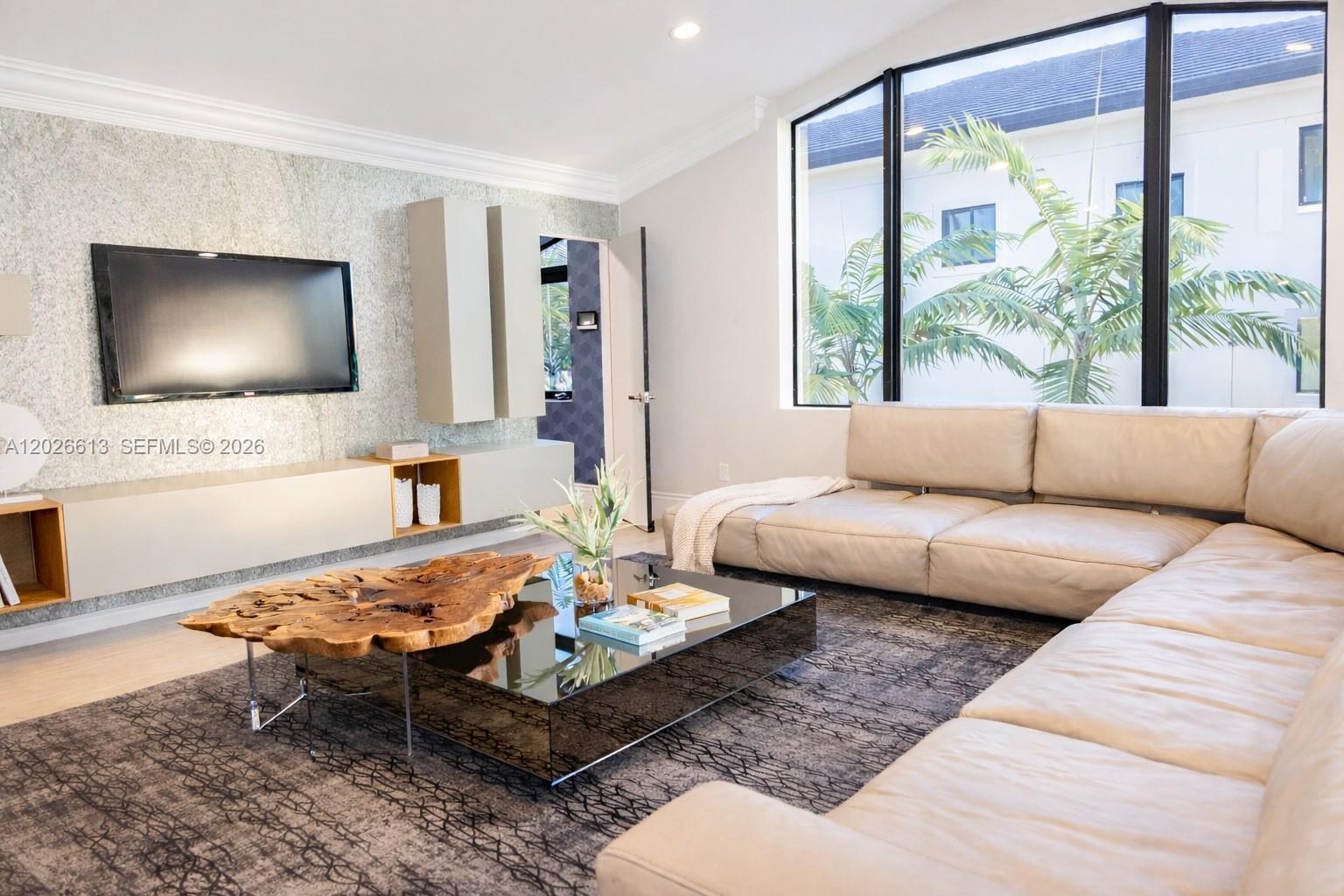 LAKESHORE SEC FOUR - Residential Lease
