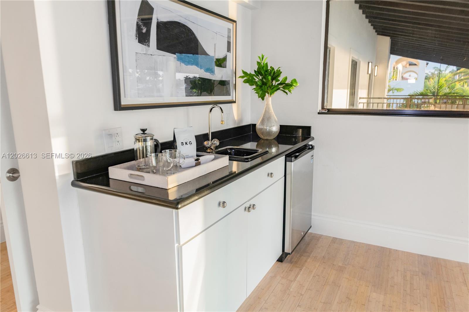 LAKESHORE SEC FOUR - Residential Lease