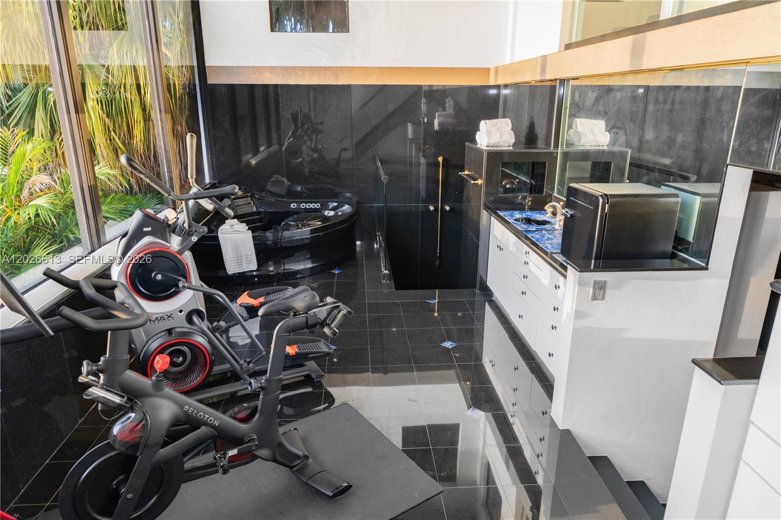 LAKESHORE SEC FOUR - Residential Lease