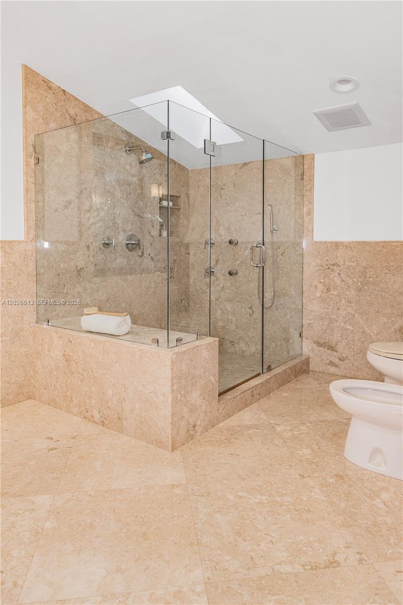 LAKESHORE SEC FOUR - Residential Lease