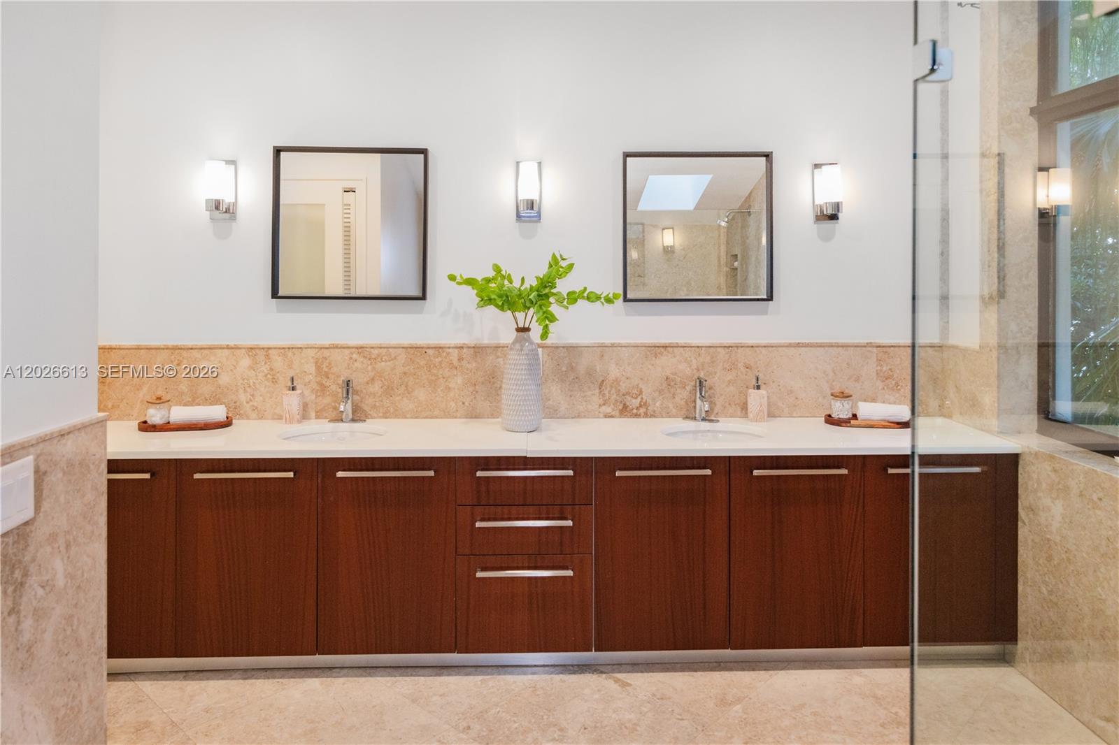 LAKESHORE SEC FOUR - Residential Lease