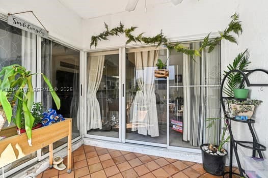 SAGA BAY TOWNHOMES - Residential