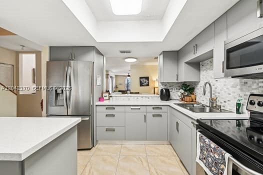 SAGA BAY TOWNHOMES - Residential