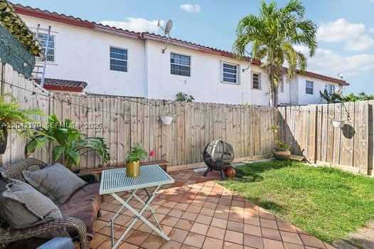 SAGA BAY TOWNHOMES - Residential
