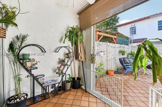 SAGA BAY TOWNHOMES - Residential