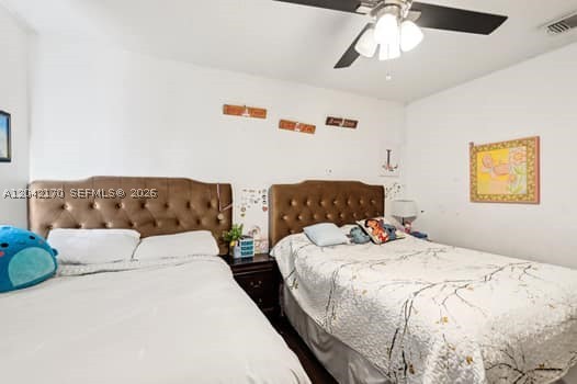 SAGA BAY TOWNHOMES - Residential