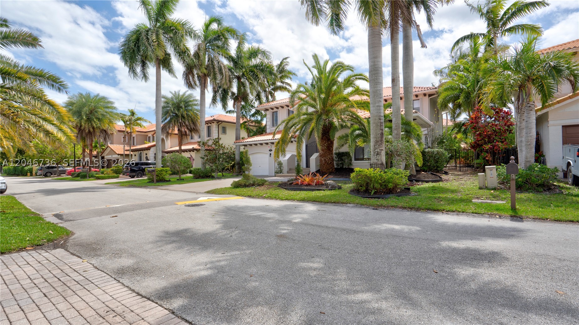 CUTLER CAY - Residential