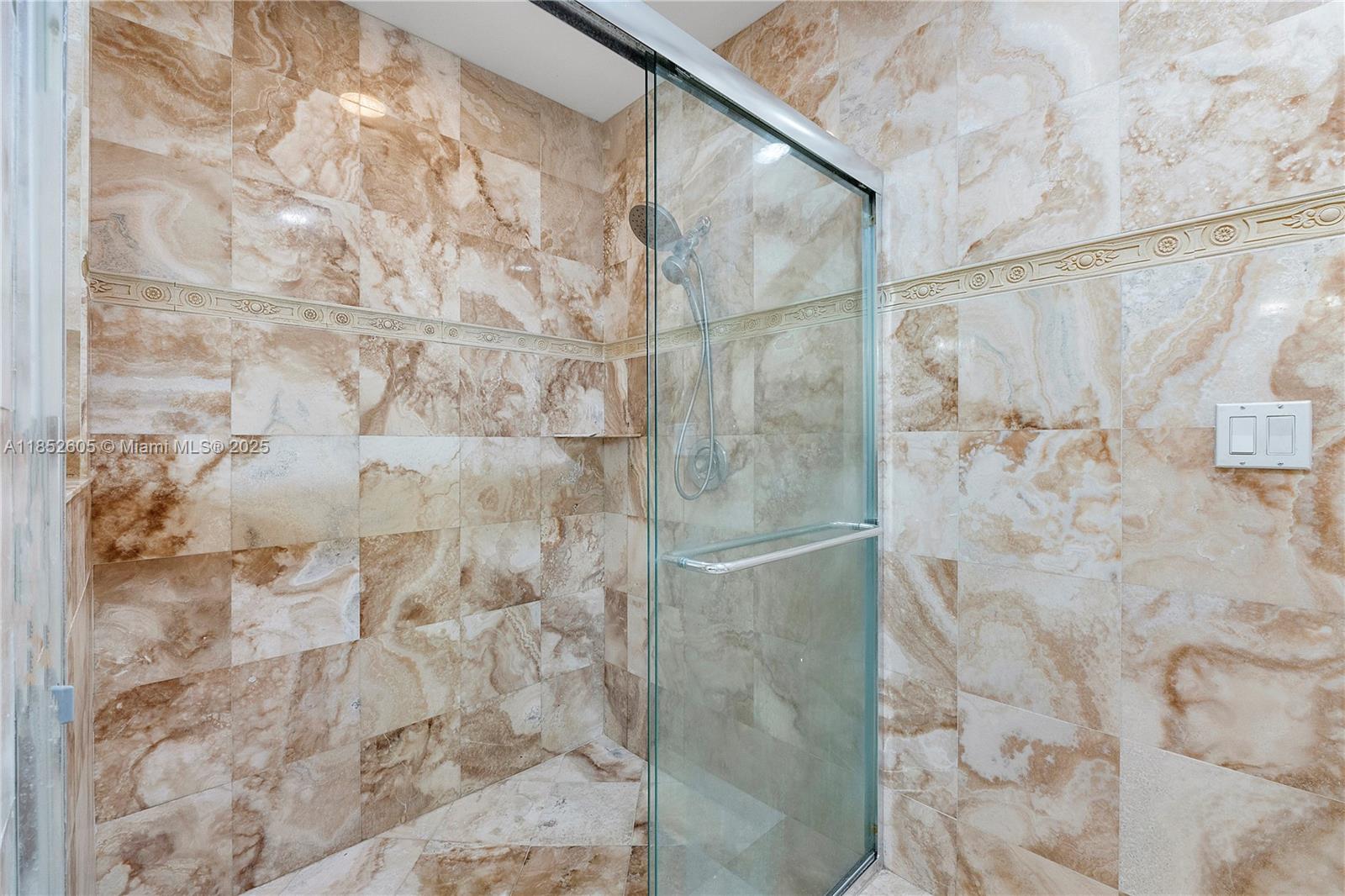 OAK RUN OF ARVIDA COUNTRY - Residential