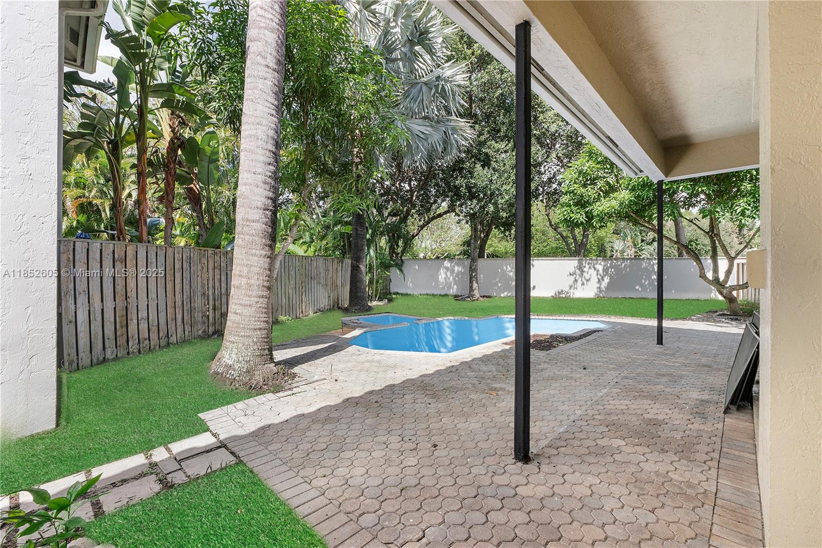 OAK RUN OF ARVIDA COUNTRY - Residential