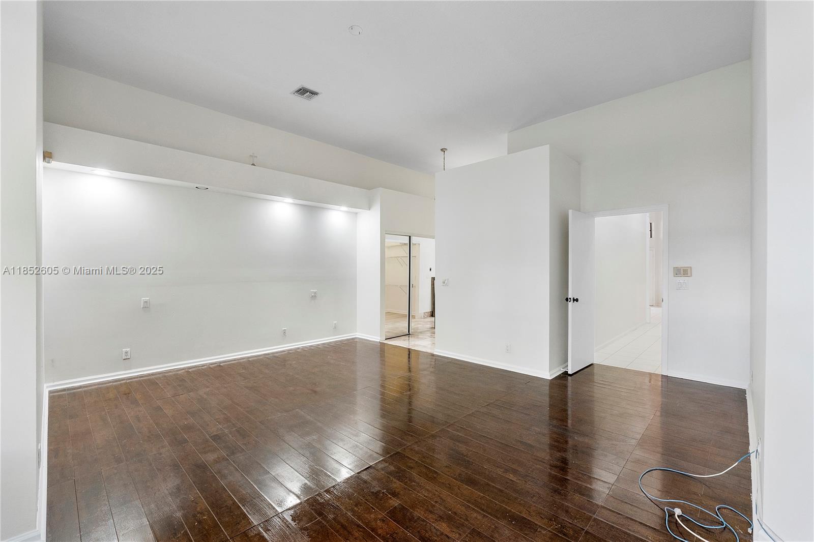 OAK RUN OF ARVIDA COUNTRY - Residential