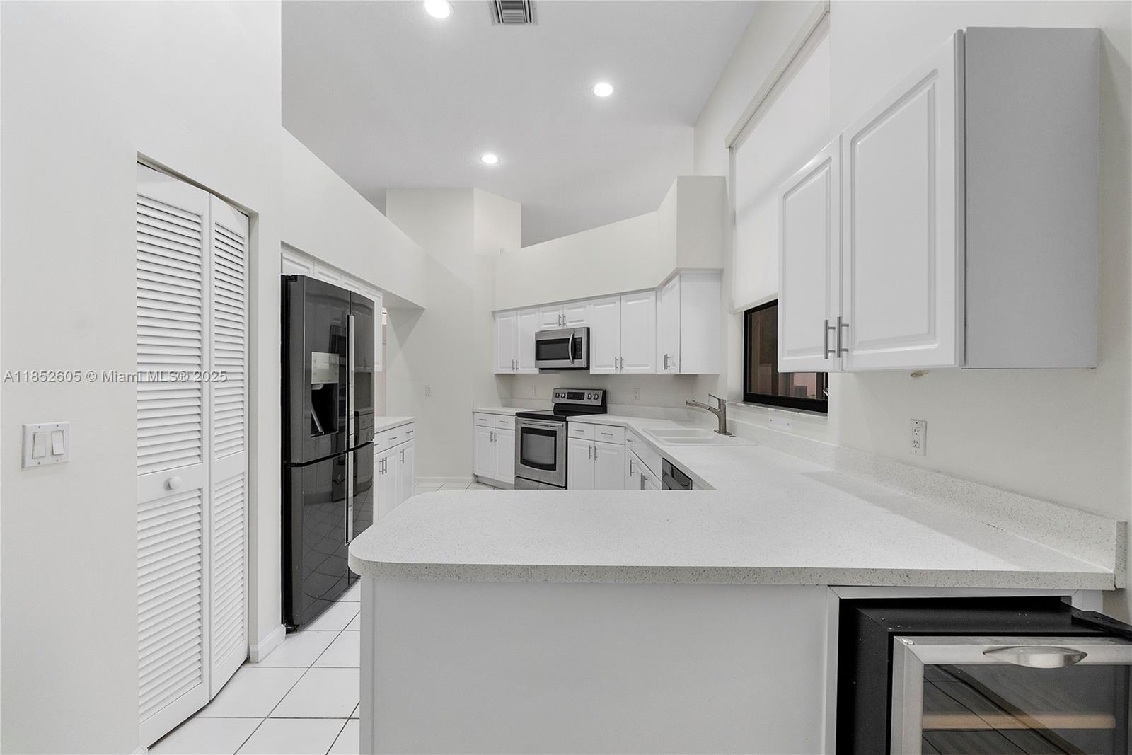 OAK RUN OF ARVIDA COUNTRY - Residential