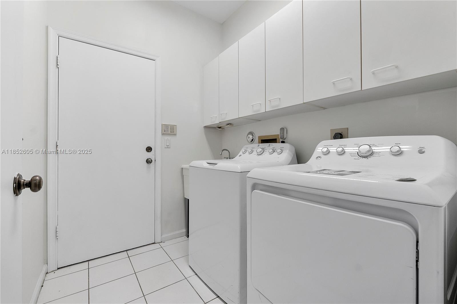 OAK RUN OF ARVIDA COUNTRY - Residential