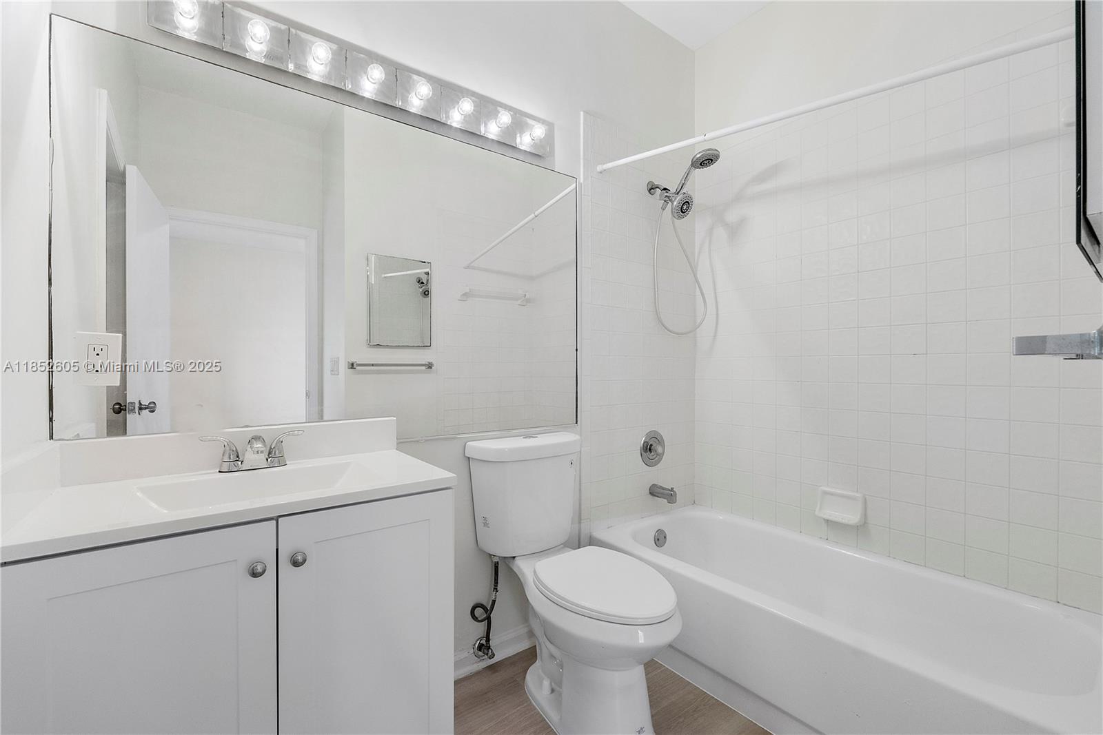 OAK RUN OF ARVIDA COUNTRY - Residential