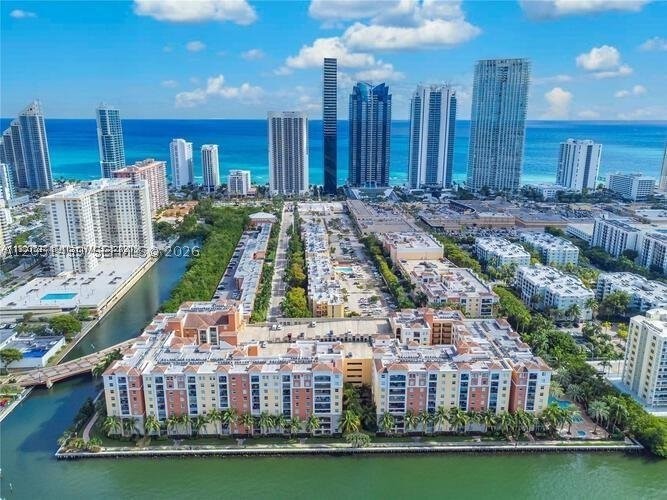 PORTO BELLAGIO CONDO - Residential
