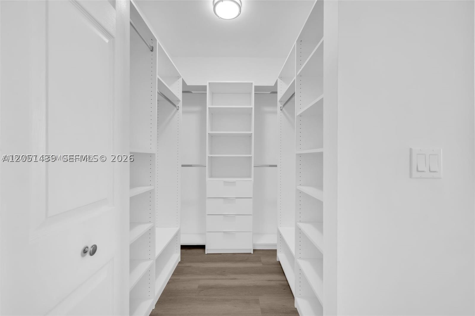 PORTO BELLAGIO CONDO - Residential