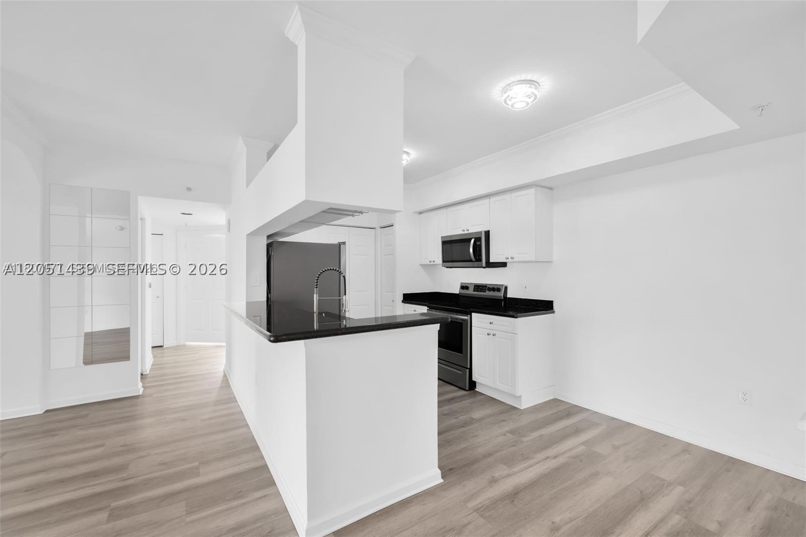 PORTO BELLAGIO CONDO - Residential