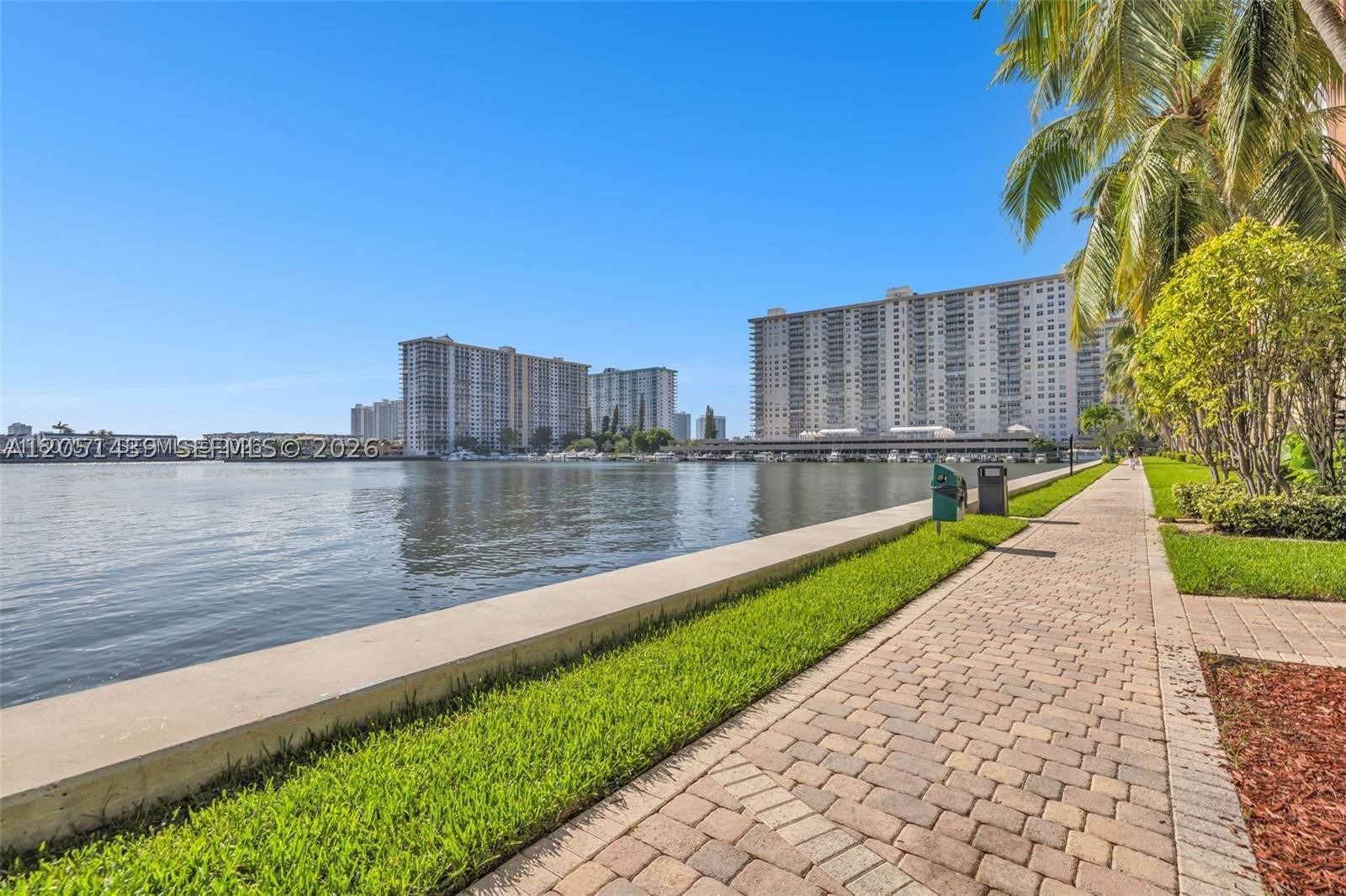 PORTO BELLAGIO CONDO - Residential