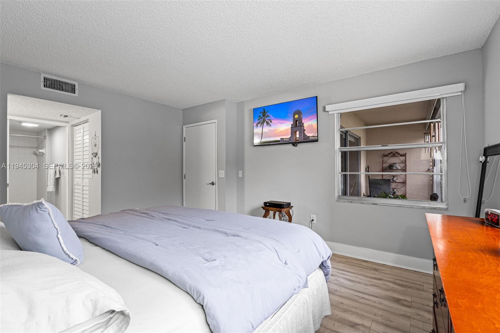 IVANHOE EAST AT CENTURY V - Residential