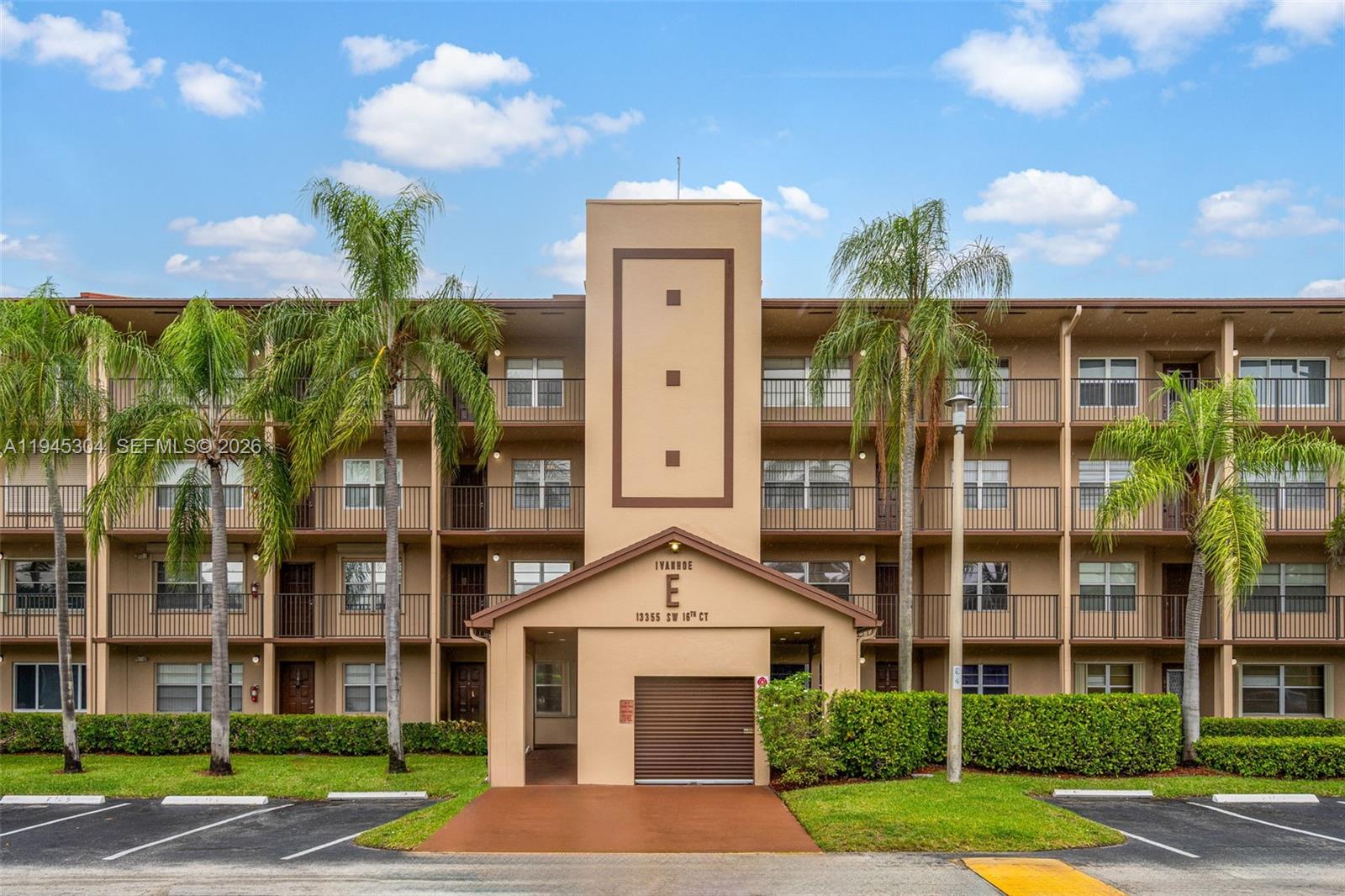 IVANHOE EAST AT CENTURY V - Residential