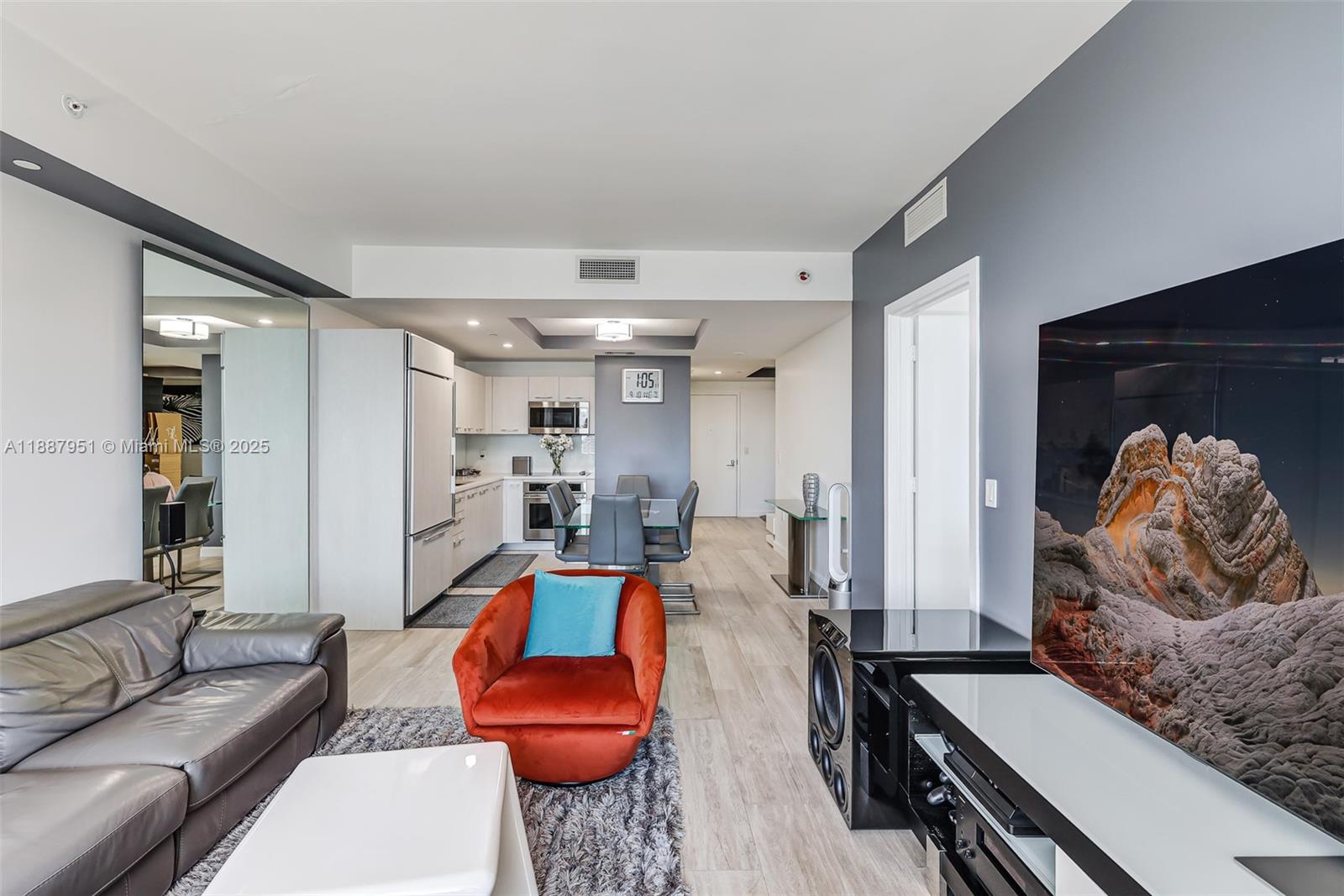 BRICKELL HEIGHTS EAST CON - Residential Lease