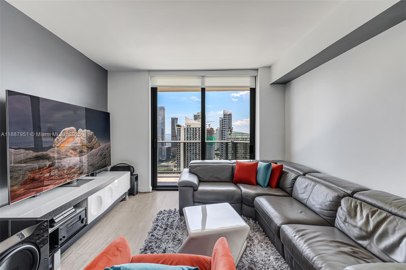 BRICKELL HEIGHTS EAST CON - Residential Lease