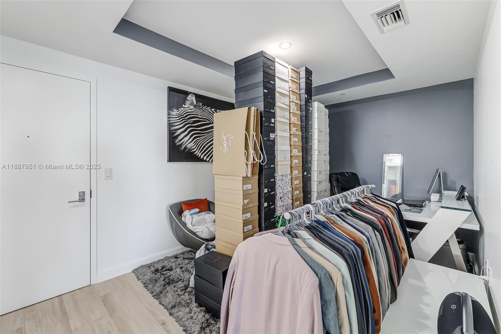 BRICKELL HEIGHTS EAST CON - Residential Lease