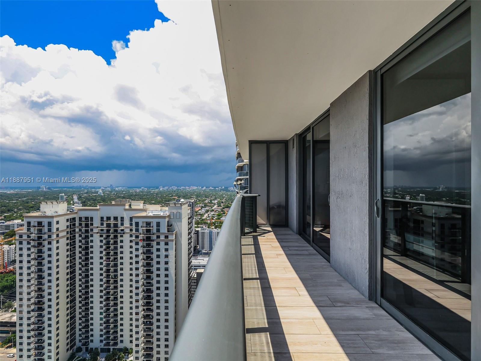 BRICKELL HEIGHTS EAST CON - Residential Lease