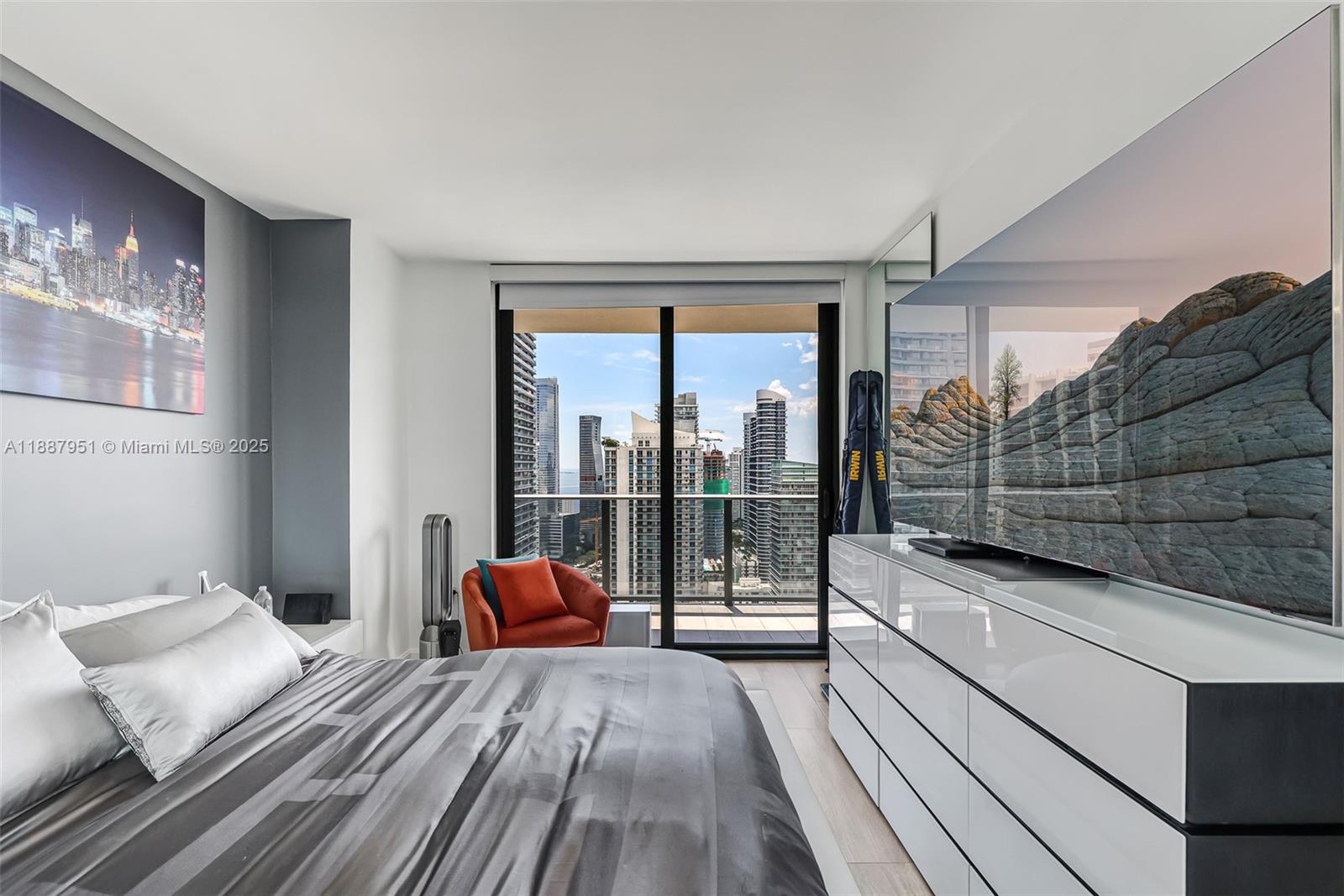 BRICKELL HEIGHTS EAST CON - Residential Lease