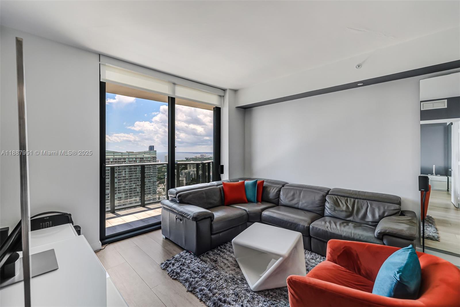 BRICKELL HEIGHTS EAST CON - Residential Lease